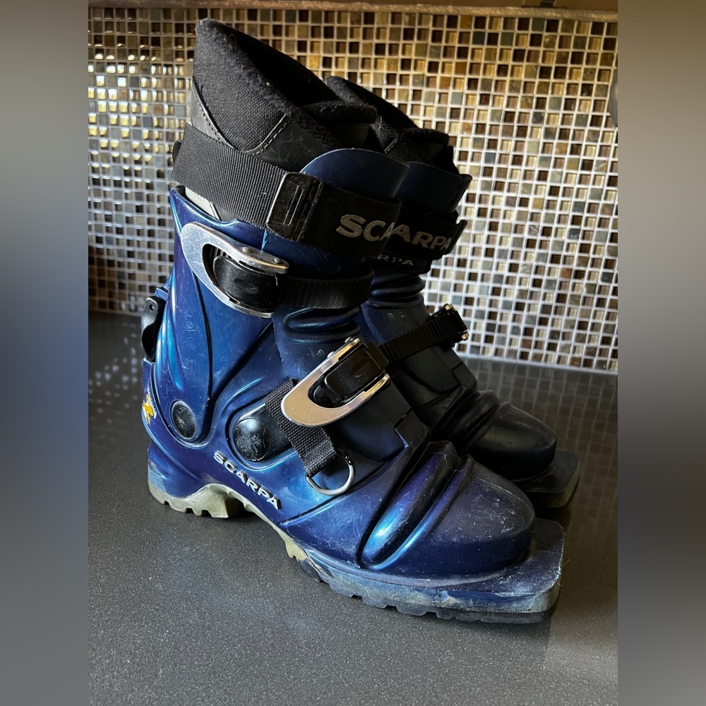 Scarpa T2 3 Terminator Telemark Ski Boots Blue Women’s US 6
